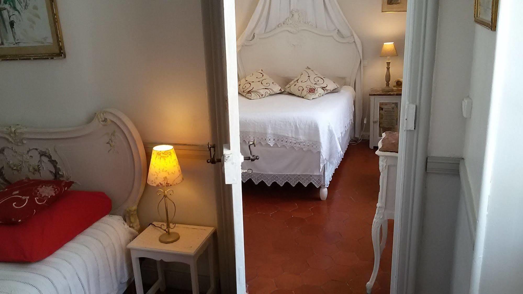 L'Ile Aux Mimosas Bed and Breakfast Tautavel Eksteriør billede