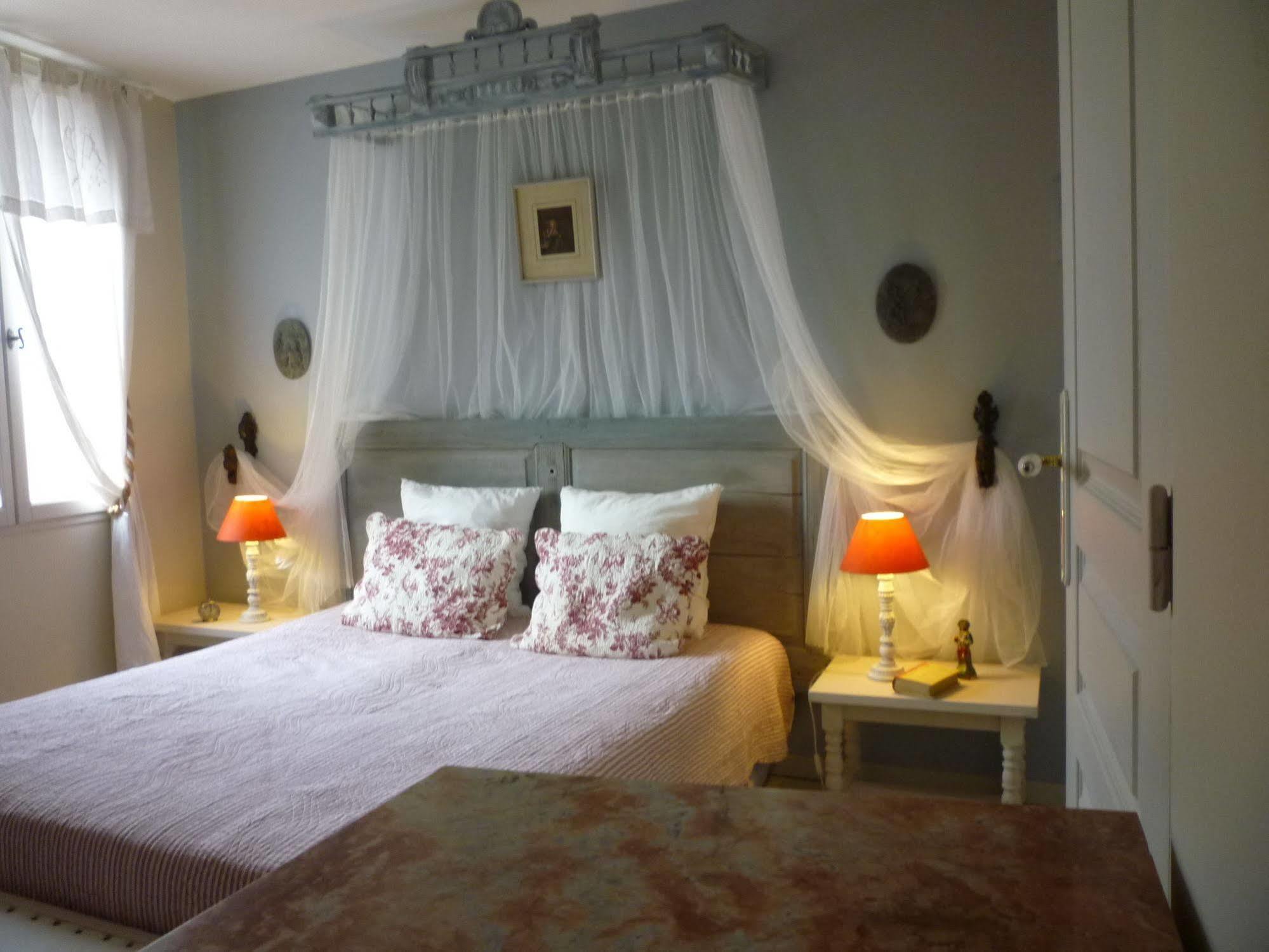 L'Ile Aux Mimosas Bed and Breakfast Tautavel Eksteriør billede